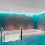 Vivi Homes - Serena Pool, Cinema, Gym & アパート フエンヒロラ
