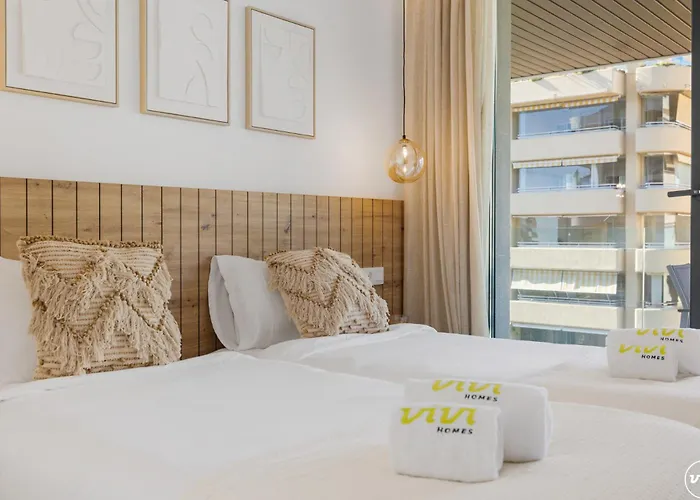 Vivi Homes - Serena Pool, Cinema, Gym & アパート