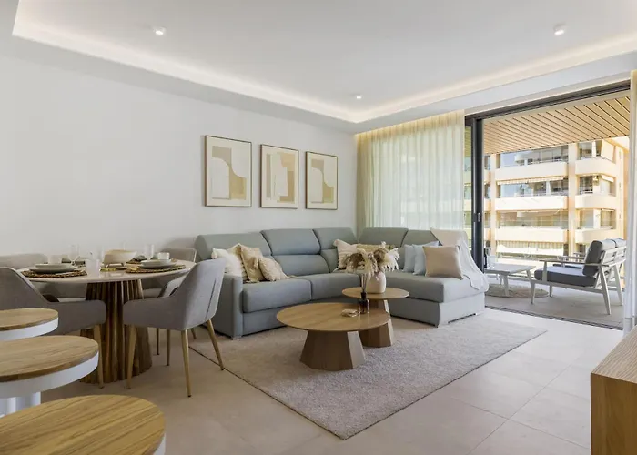 Vivi Homes - Serena Pool, Cinema, Gym & Apartamento *