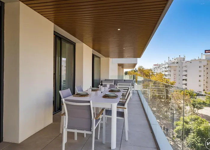 Vivi Homes - Serena Pool, Cinema, Gym & *